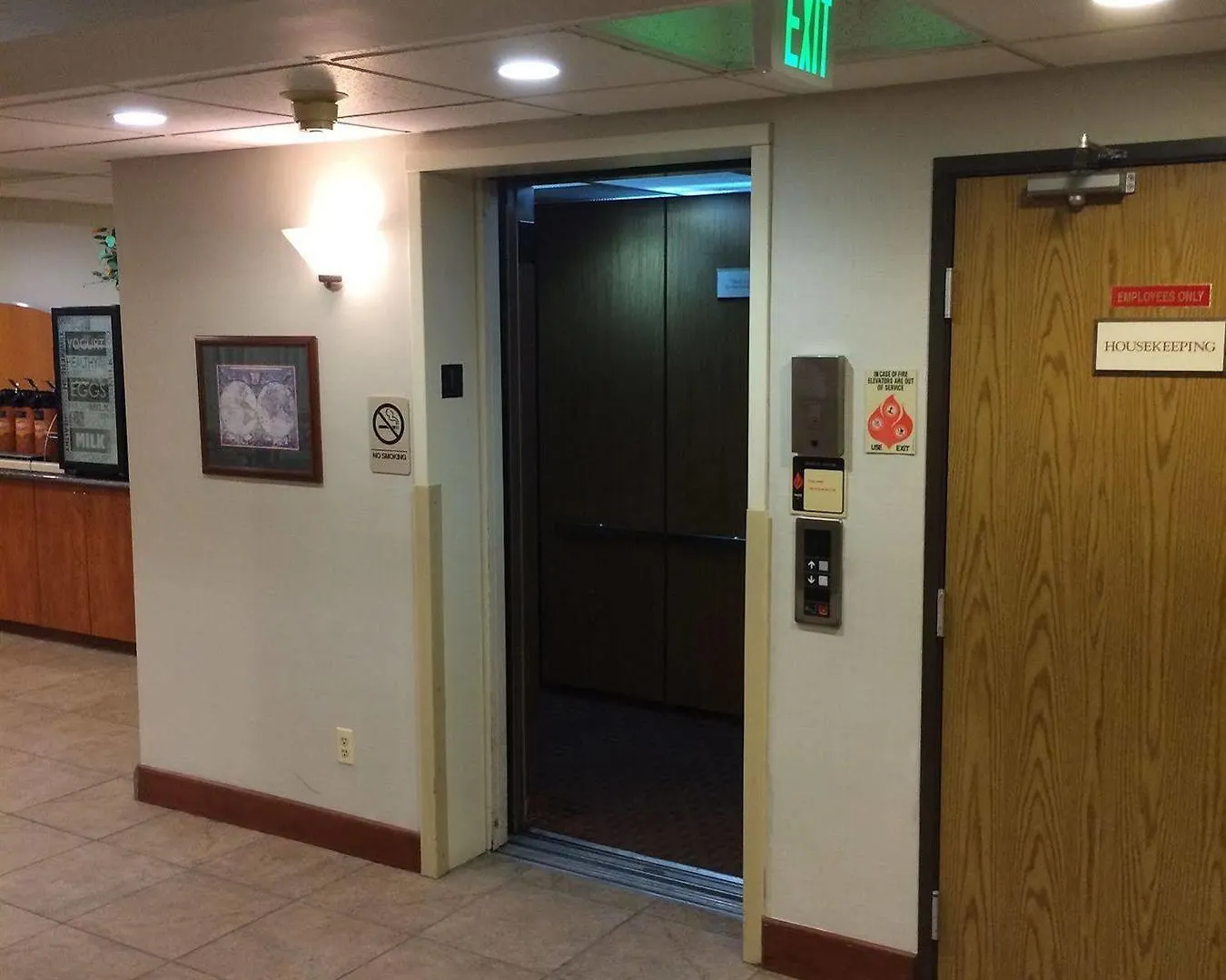 Ramada By Wyndham Portland Hotel