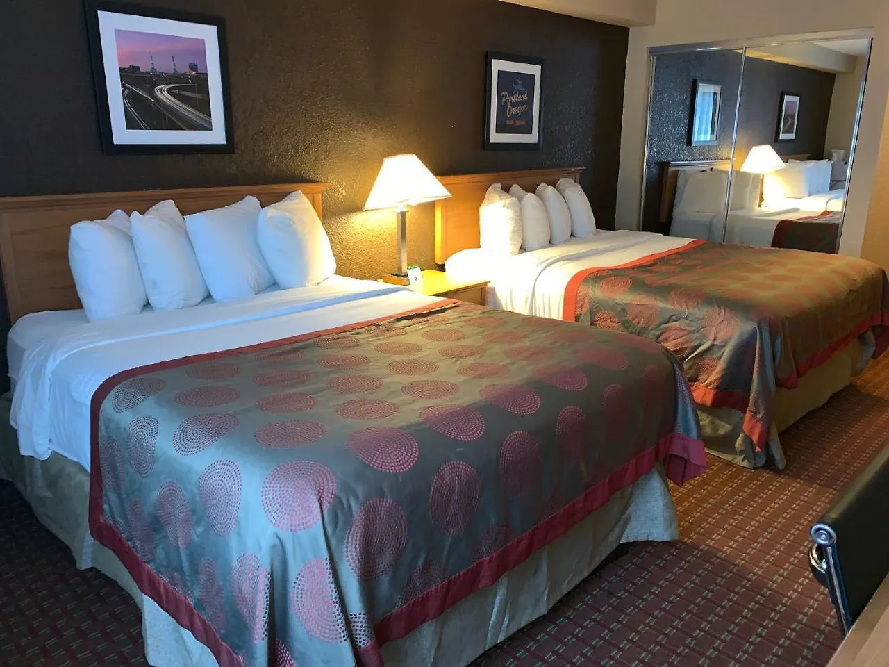 Ramada By Wyndham Portland Hotel