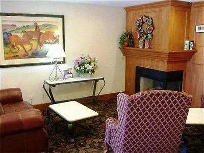 Ramada By Wyndham Portland Hotel