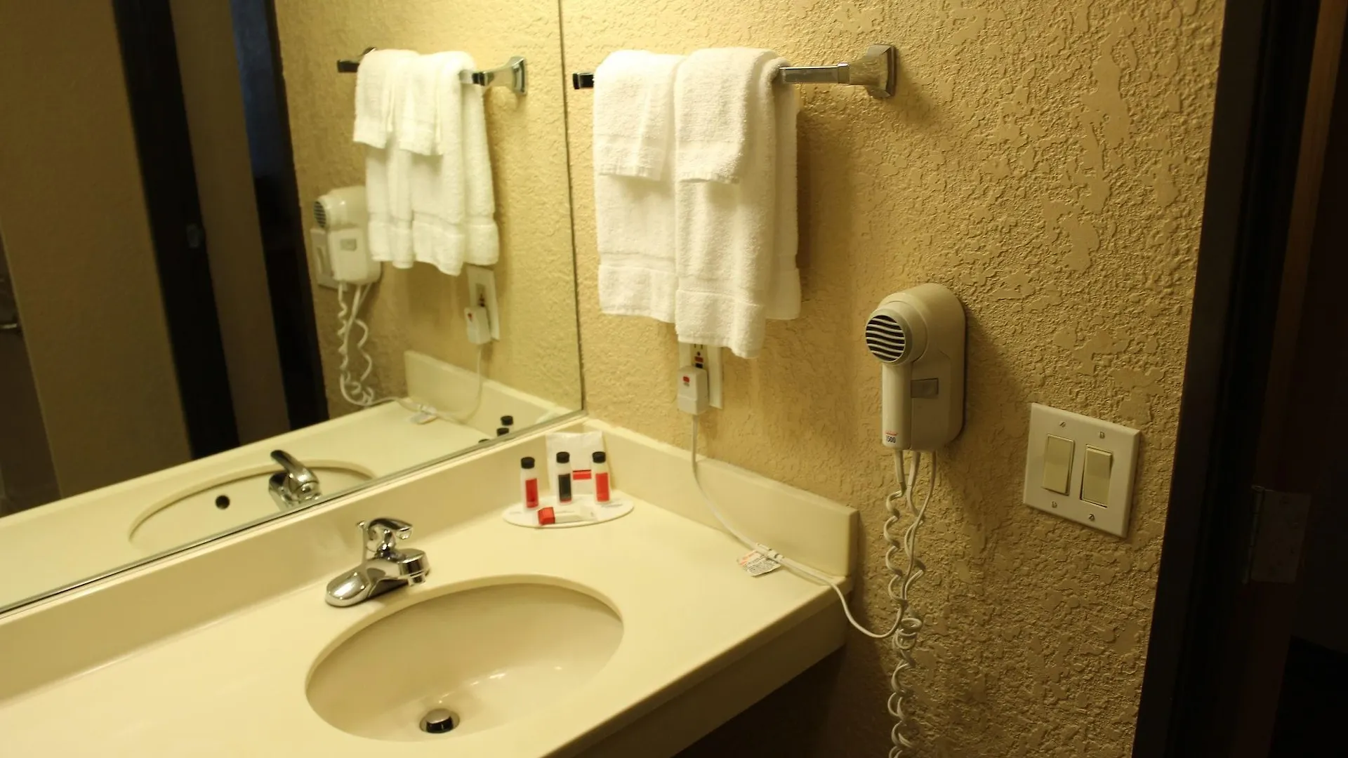 Ramada By Wyndham Portland Hotel 3*,  United States