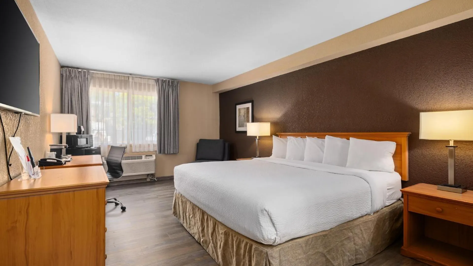 Ramada By Wyndham Portland Hotel