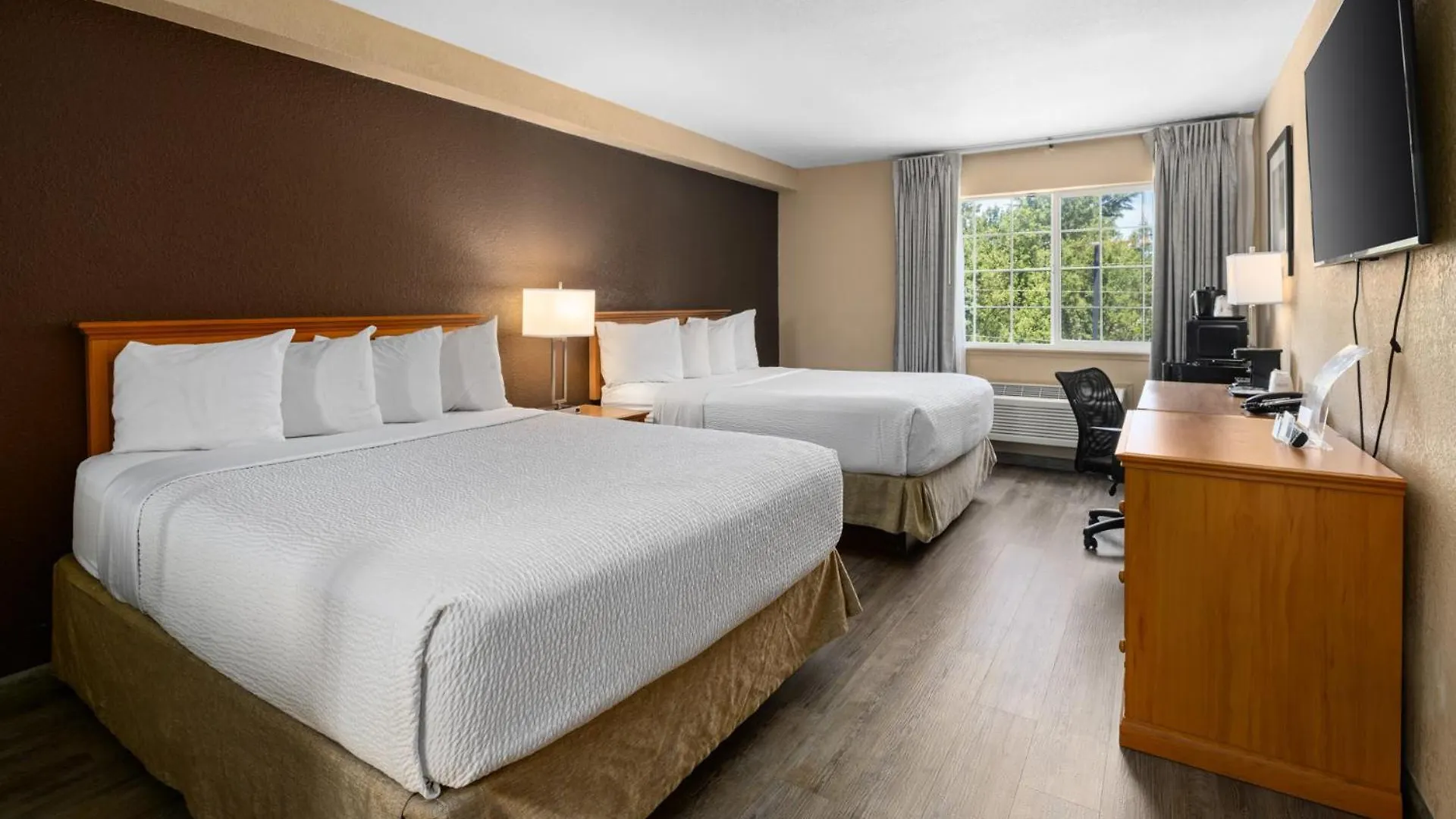 Ramada By Wyndham Portland Hotel