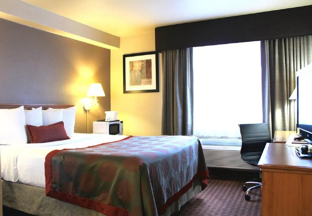 Ramada By Wyndham Portland Hotel